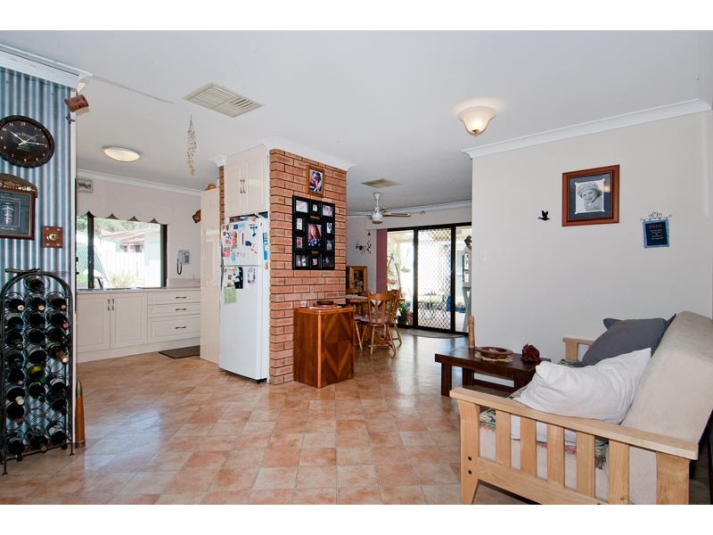 23 Elmore Way, Dudley Park WA 6210