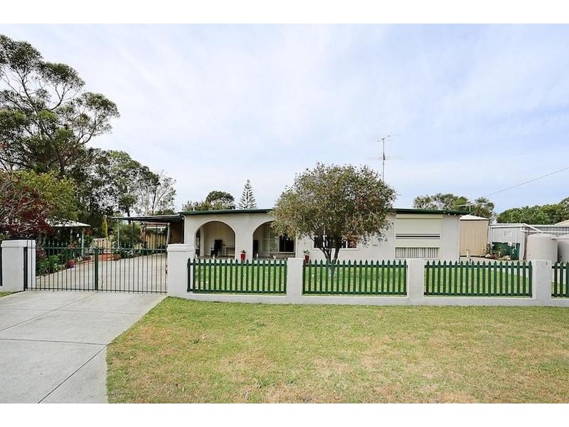 19 Derek Road, Coodanup WA 6210