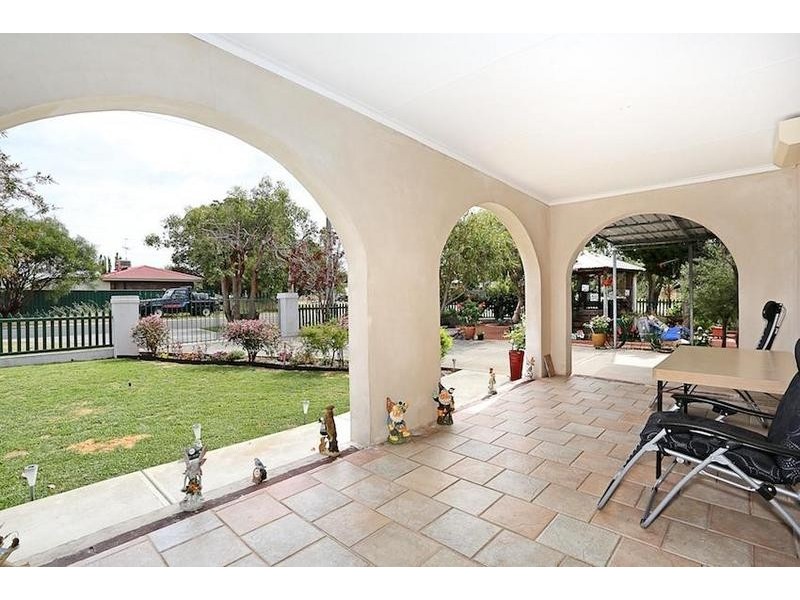 19 Derek Road, Coodanup WA 6210
