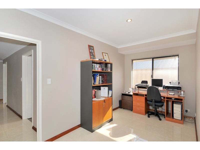 34 Drosera Turn, Halls Head WA 6210