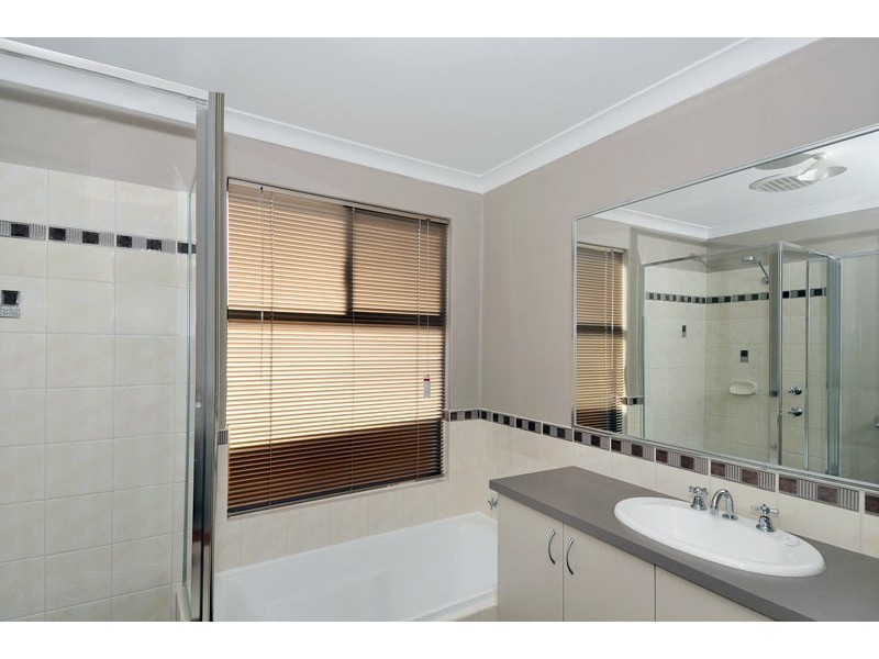 34 Drosera Turn, Halls Head WA 6210