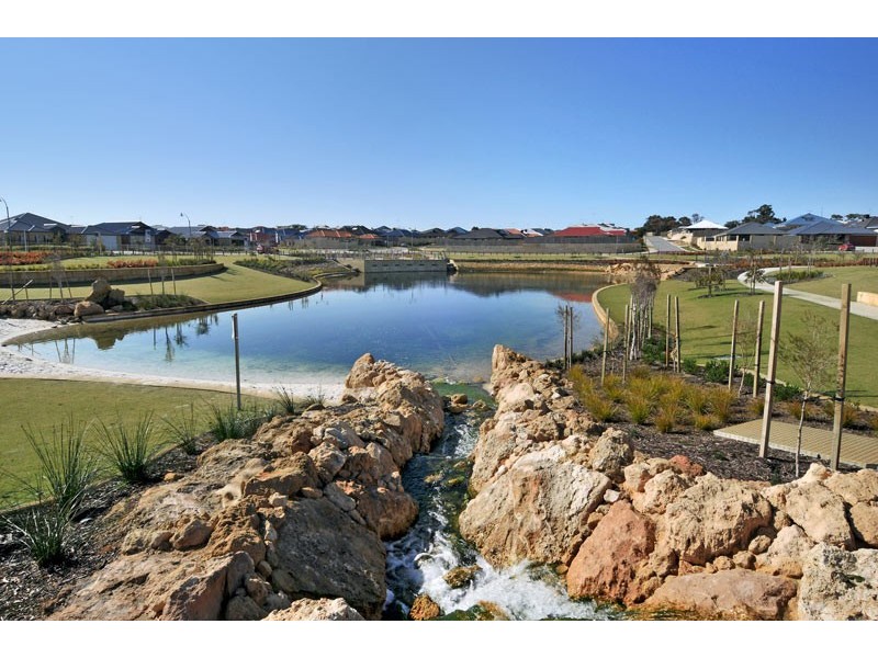 34 Drosera Turn, Halls Head WA 6210