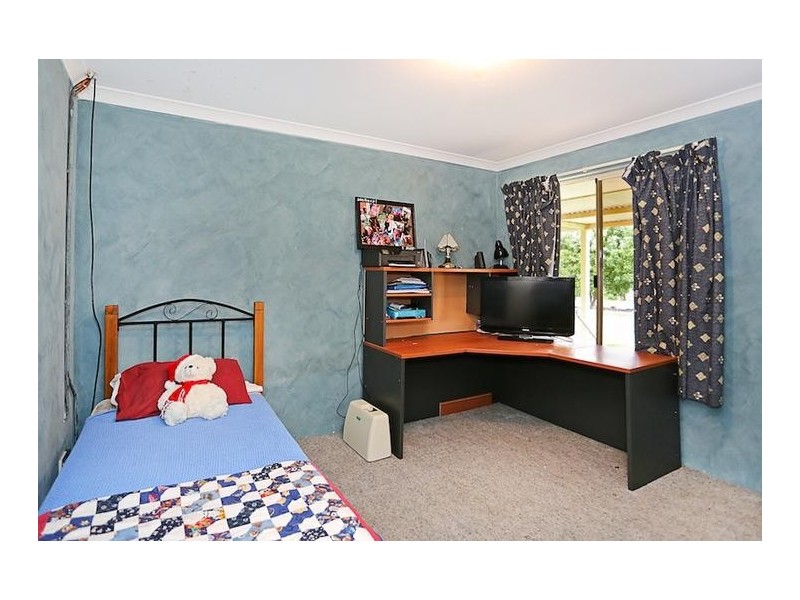 74 Railway Avenue, North Dandalup WA 6207