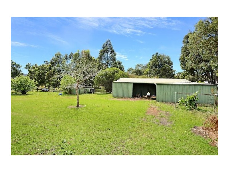 74 Railway Avenue, North Dandalup WA 6207