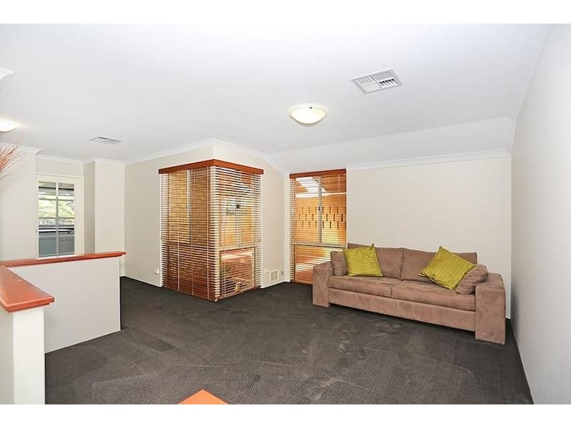 29 Carina Circle, Halls Head WA 6210