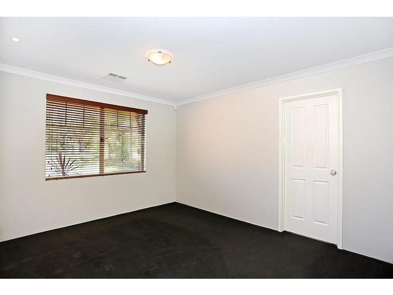 29 Carina Circle, Halls Head WA 6210
