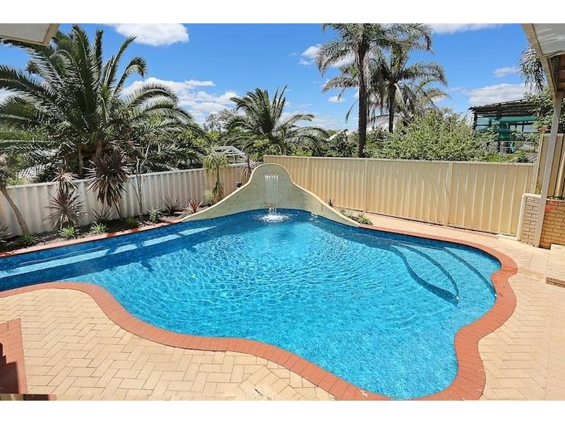 29 Carina Circle, Halls Head WA 6210