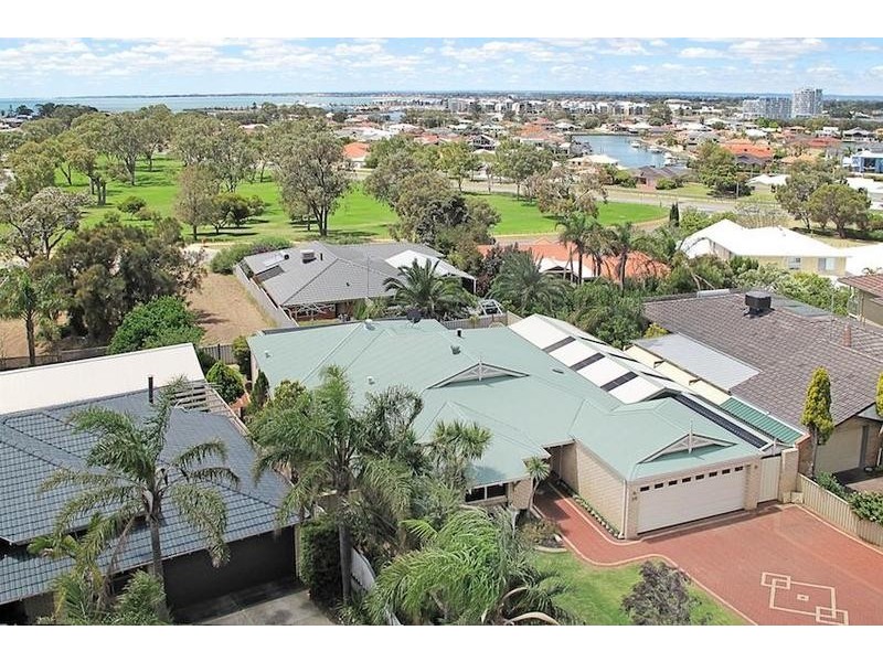 29 Carina Circle, Halls Head WA 6210