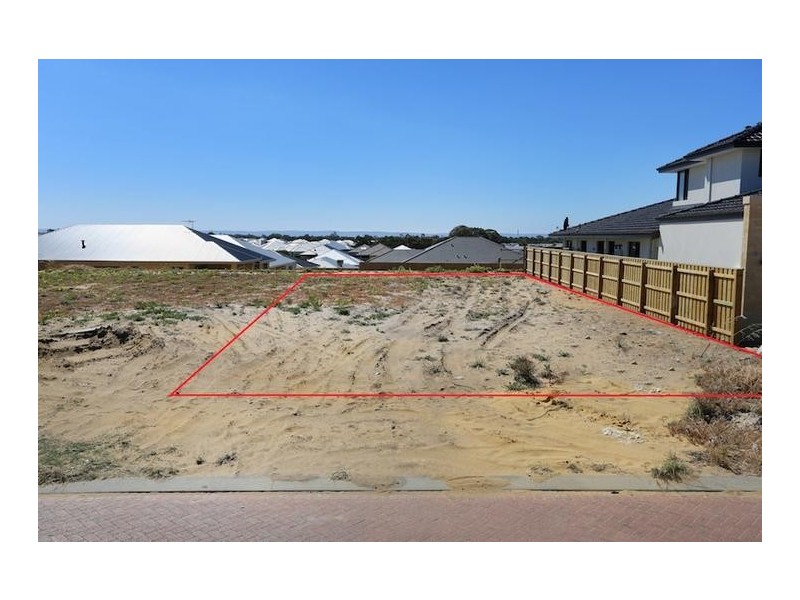 4 Cuprea View, Halls Head WA 6210