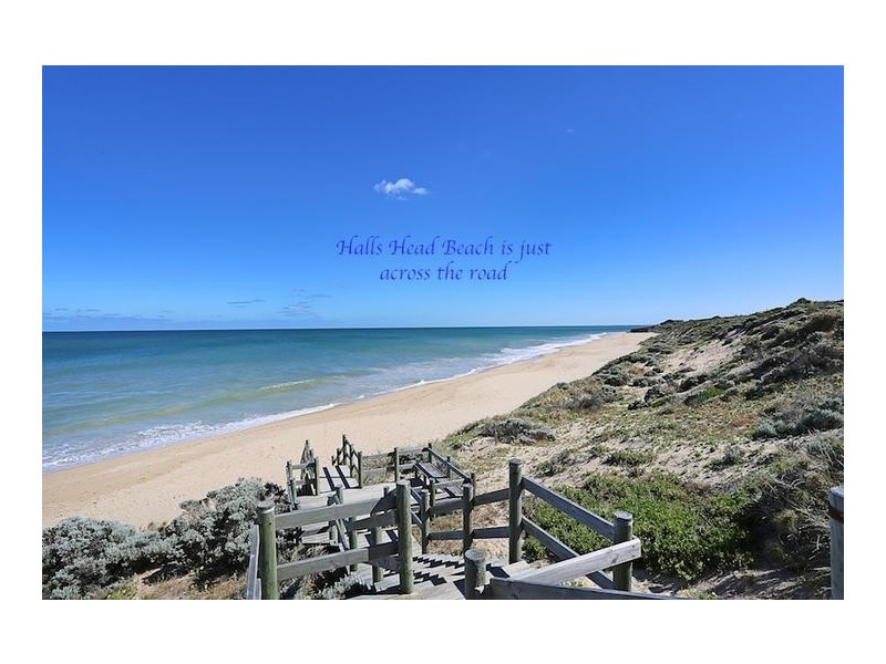4 Cuprea View, Halls Head WA 6210