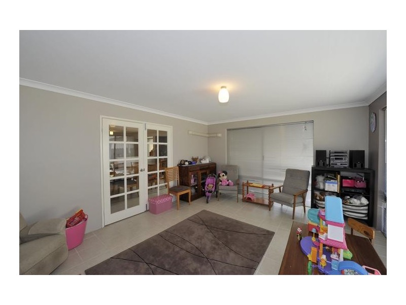 3 Duyfken Way, Dudley Park WA 6210