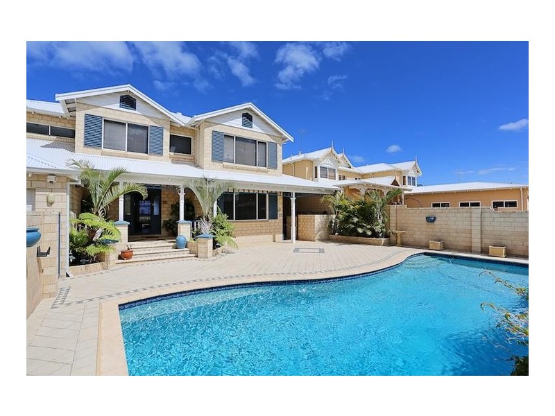 14 Ronsard Drive, San Remo WA 6210