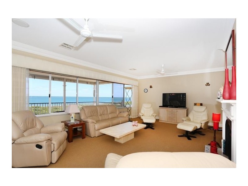 14 Ronsard Drive, San Remo WA 6210