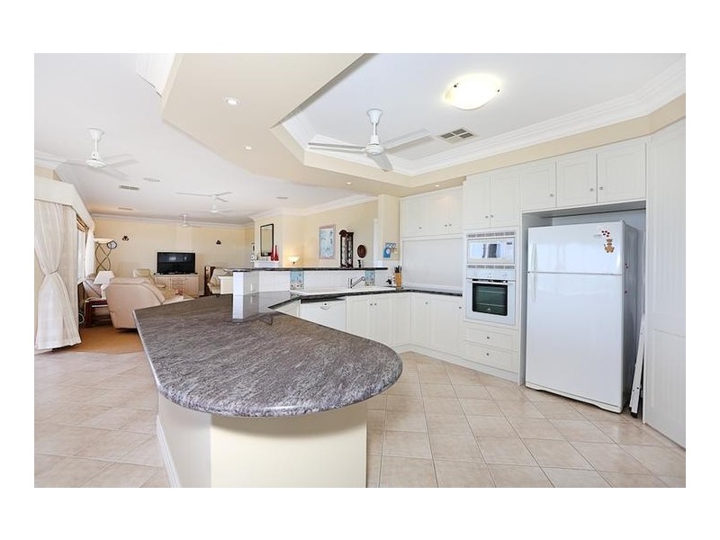 14 Ronsard Drive, San Remo WA 6210