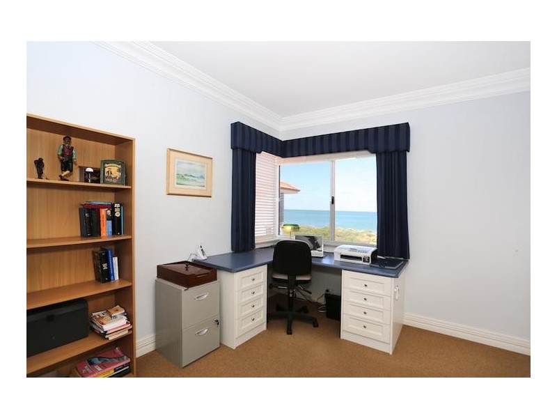 14 Ronsard Drive, San Remo WA 6210