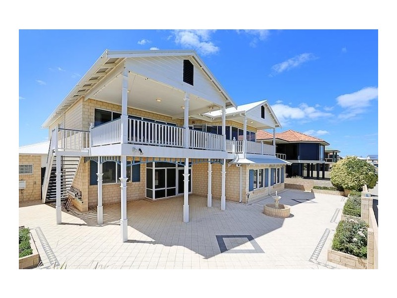 14 Ronsard Drive, San Remo WA 6210