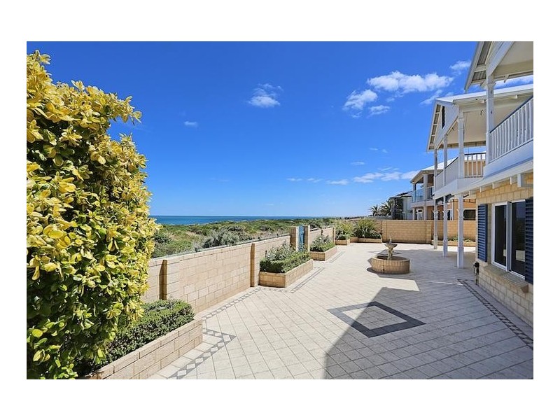 14 Ronsard Drive, San Remo WA 6210