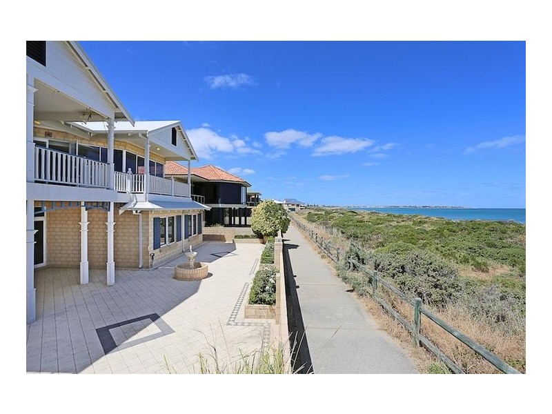 14 Ronsard Drive, San Remo WA 6210