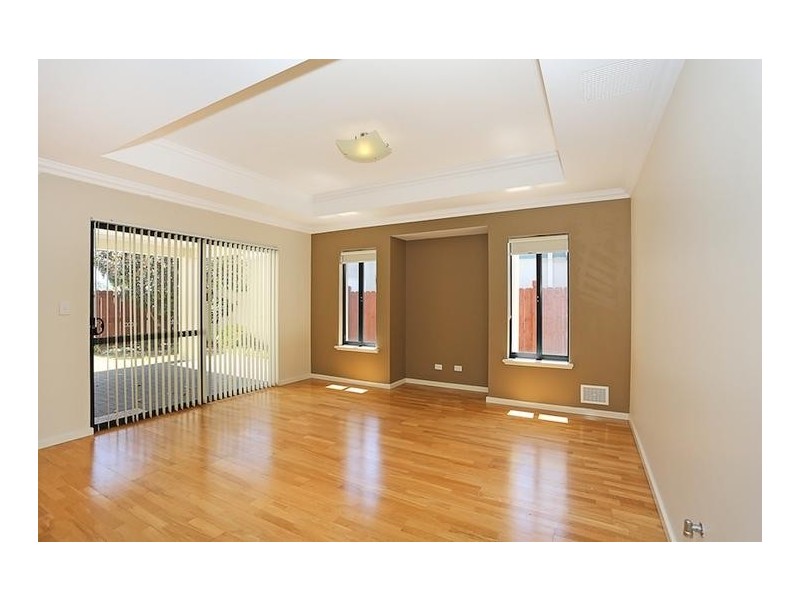 11 Pacifica Way, Dudley Park WA 6210