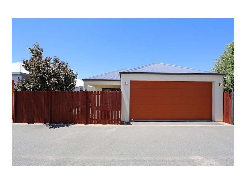 11 Pacifica Way, Dudley Park WA 6210