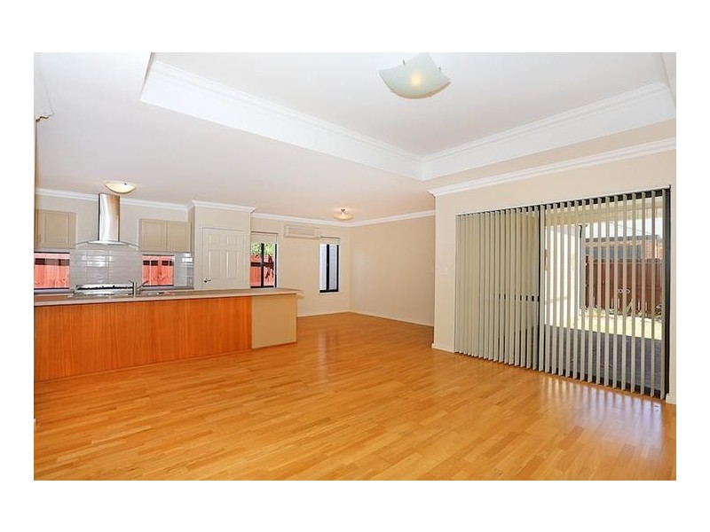 11 Pacifica Way, Dudley Park WA 6210