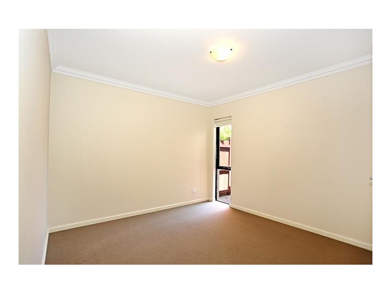 11 Pacifica Way, Dudley Park WA 6210