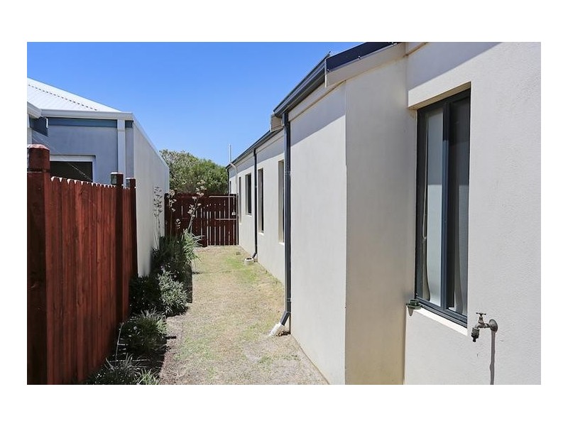 11 Pacifica Way, Dudley Park WA 6210