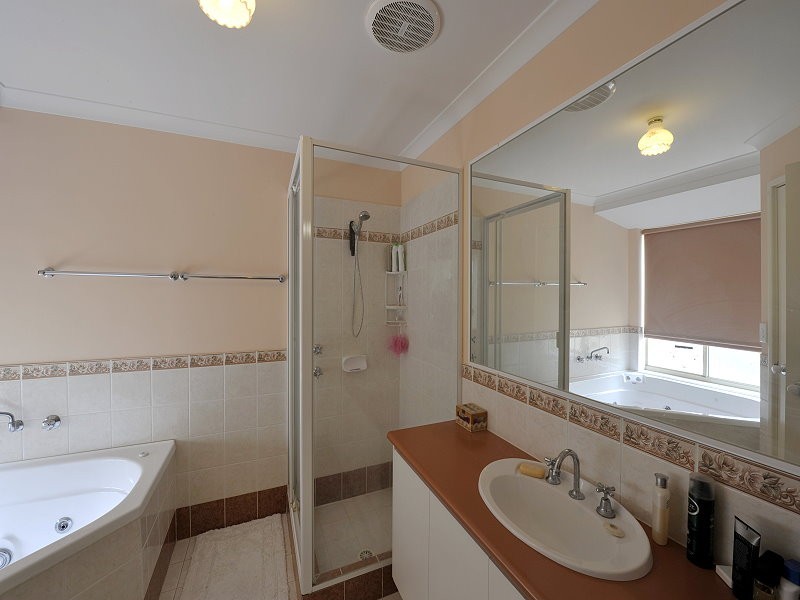 30 Seaforth Drive, Halls Head WA 6210