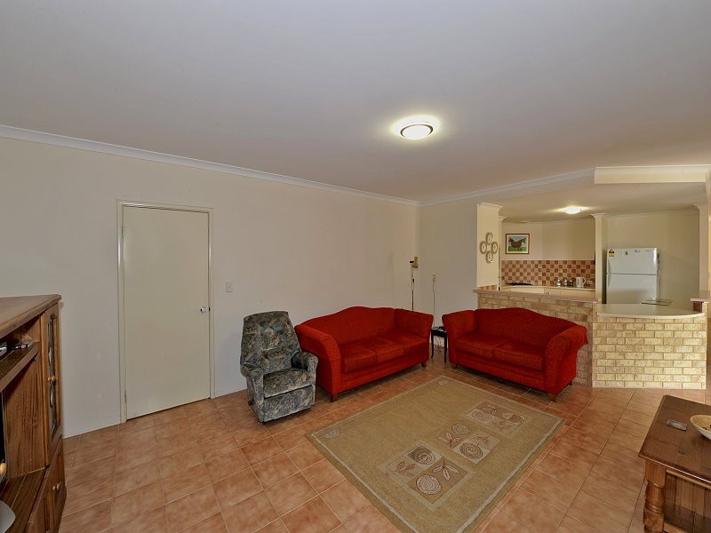 30 Seaforth Drive, Halls Head WA 6210