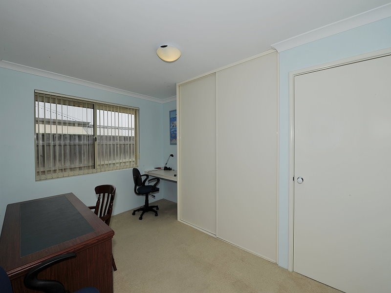 30 Seaforth Drive, Halls Head WA 6210