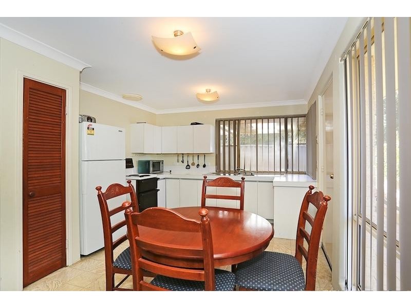 2/7 Karara Close, Halls Head WA 6210