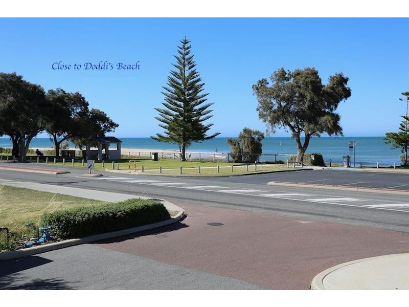 2/7 Karara Close, Halls Head WA 6210