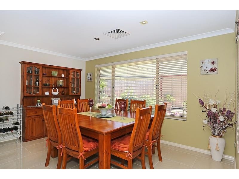 55 Marsdenia Road, Halls Head WA 6210