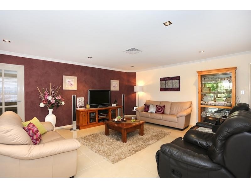 55 Marsdenia Road, Halls Head WA 6210