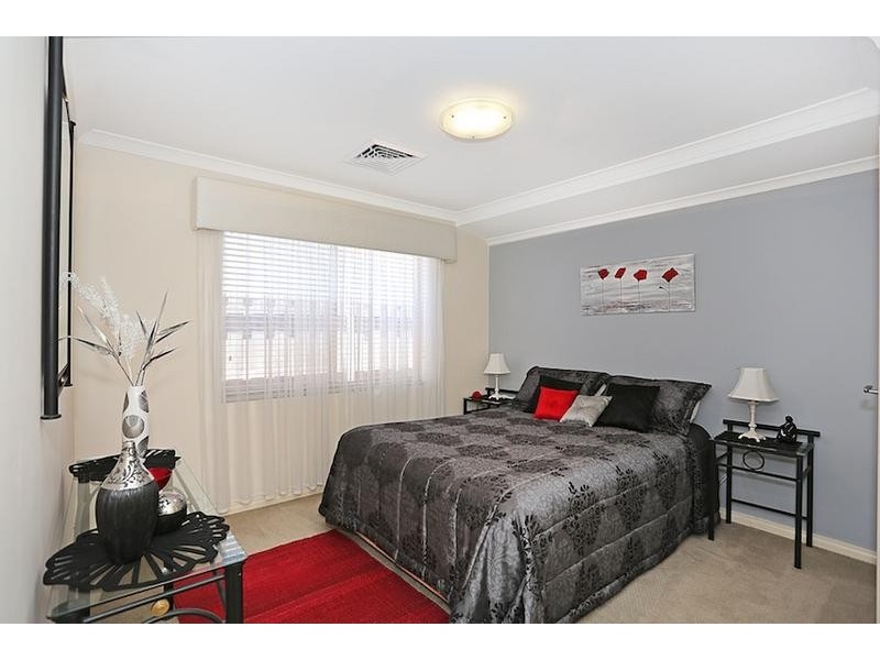 55 Marsdenia Road, Halls Head WA 6210