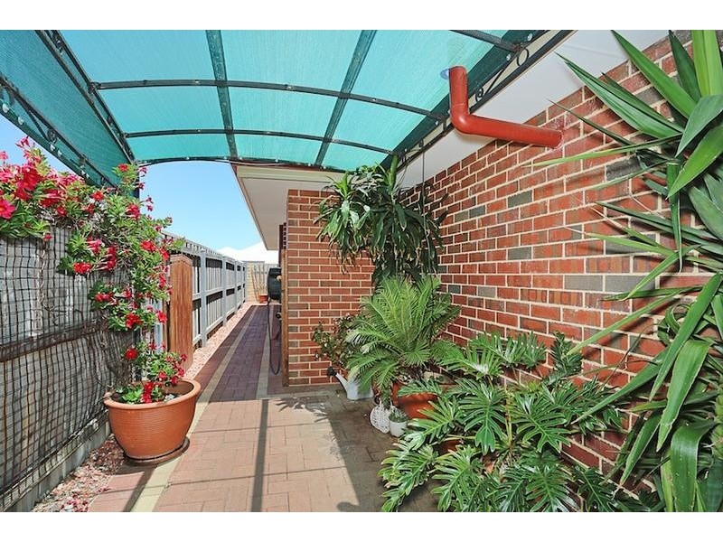 55 Marsdenia Road, Halls Head WA 6210