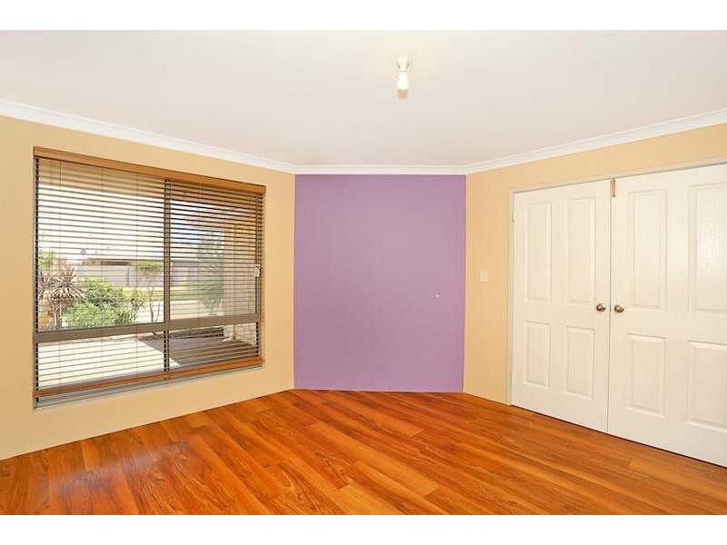 20 Banksiadale Gate, Lakelands WA 6180