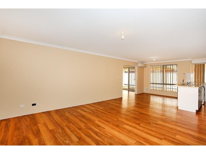 20 Banksiadale Gate, Lakelands WA 6180