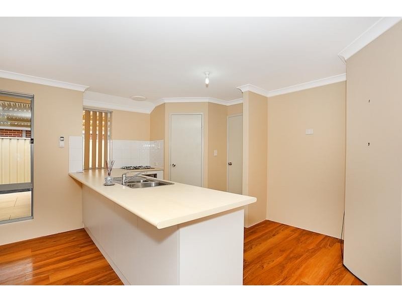 20 Banksiadale Gate, Lakelands WA 6180