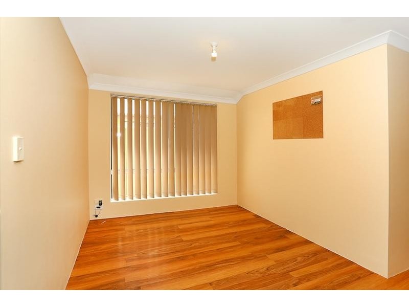 20 Banksiadale Gate, Lakelands WA 6180