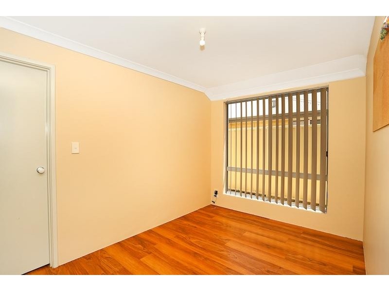 20 Banksiadale Gate, Lakelands WA 6180