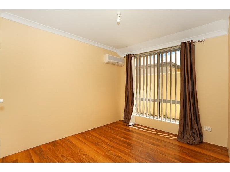 20 Banksiadale Gate, Lakelands WA 6180