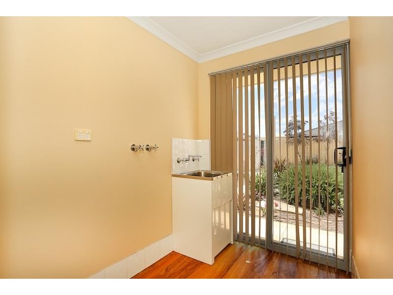 20 Banksiadale Gate, Lakelands WA 6180