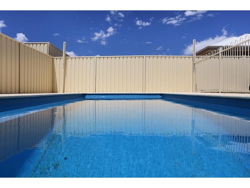 20 Banksiadale Gate, Lakelands WA 6180