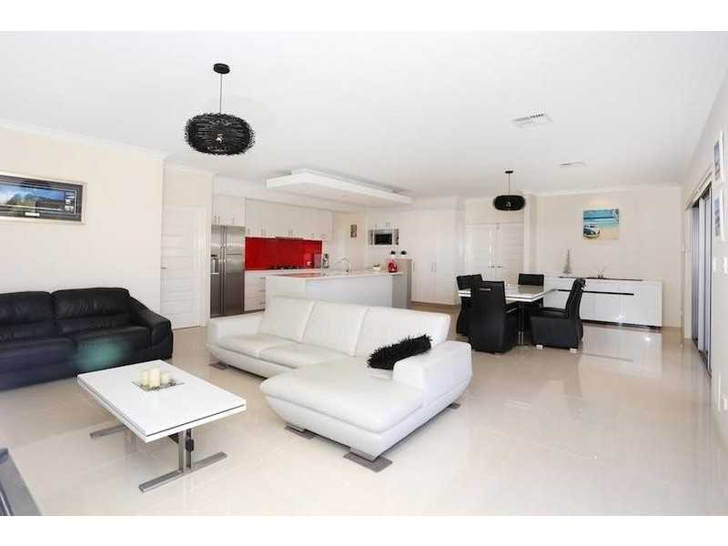 49 George Hibbert Road, Madora Bay WA 6210