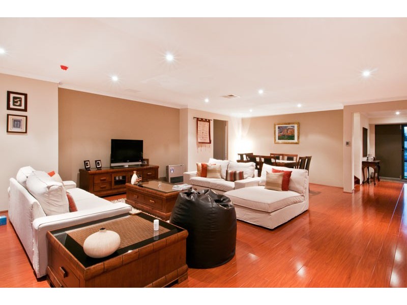 6 Hera Court, San Remo WA 6210