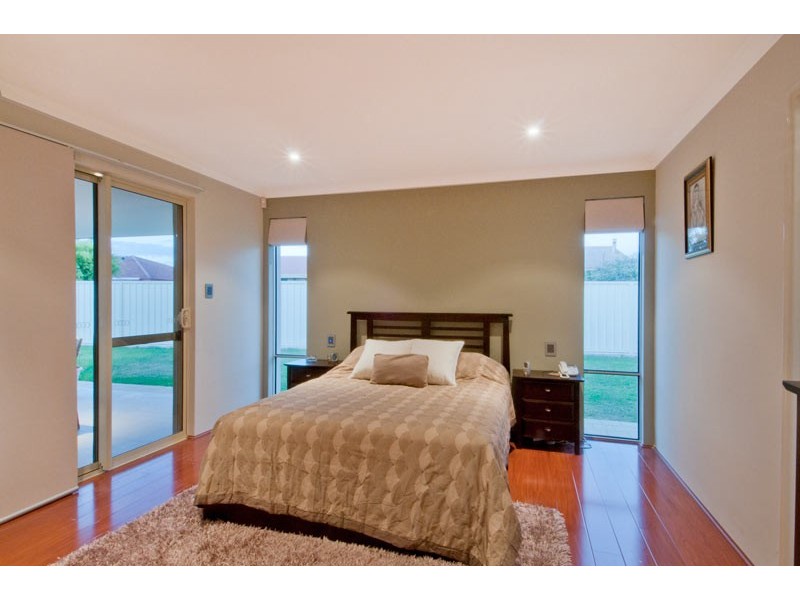 6 Hera Court, San Remo WA 6210