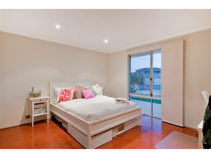 6 Hera Court, San Remo WA 6210