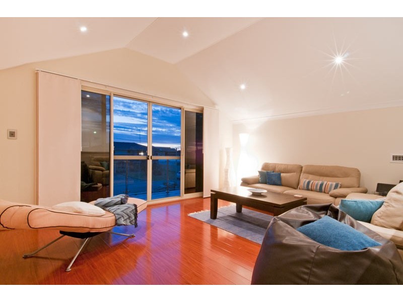 6 Hera Court, San Remo WA 6210