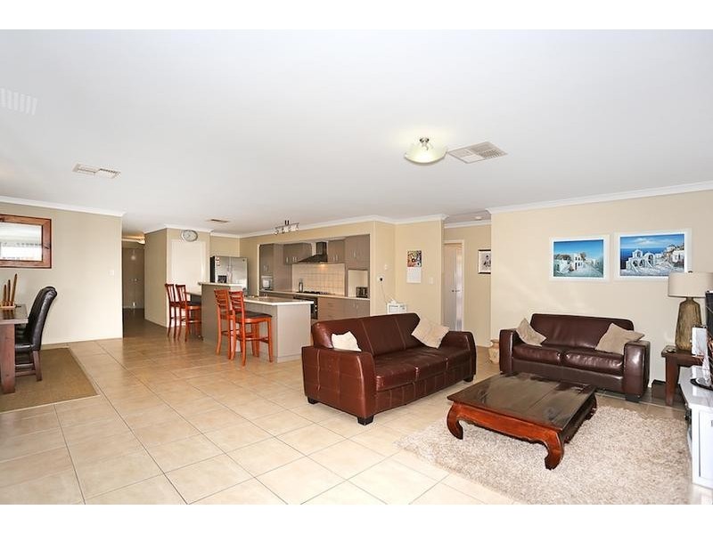 7 Tectona Way, Halls Head WA 6210